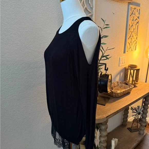 Elegant Black Women's Top - Picture 2 of 5